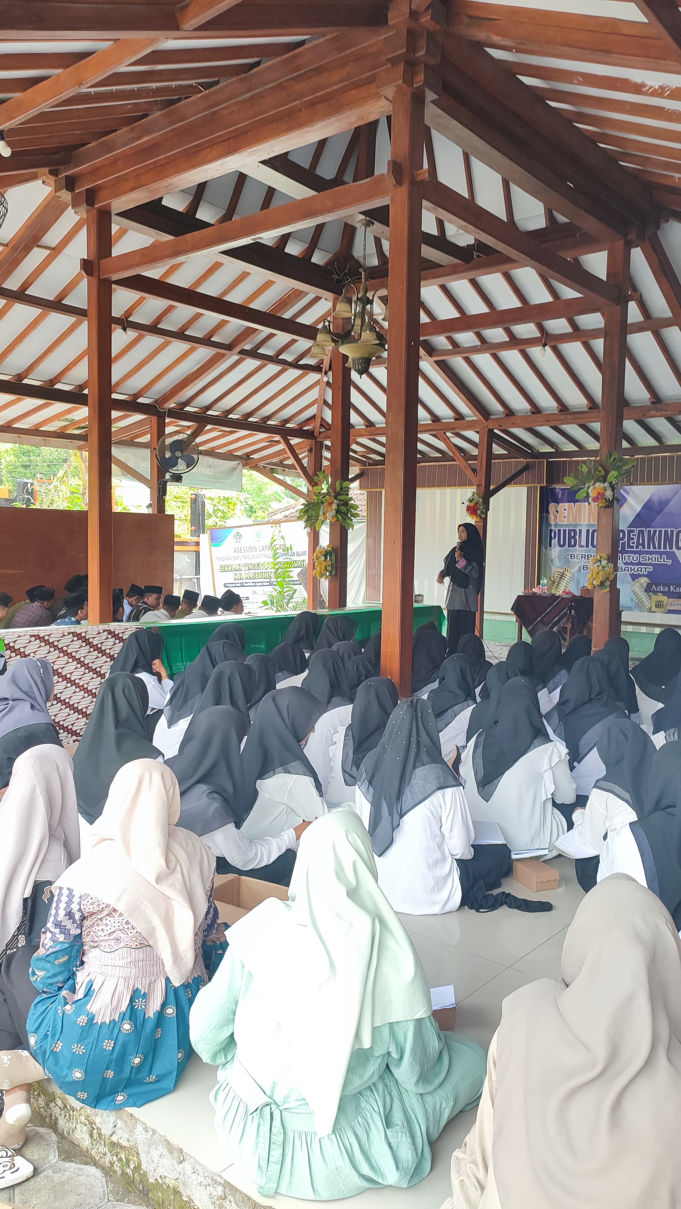 Galeri Public Speaking